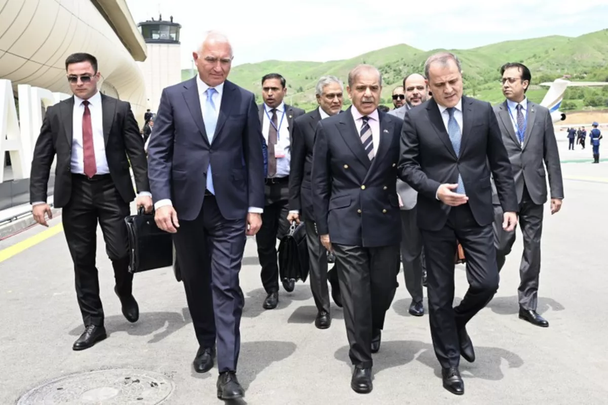 Pakistani PM Lands at Lachin International Airport