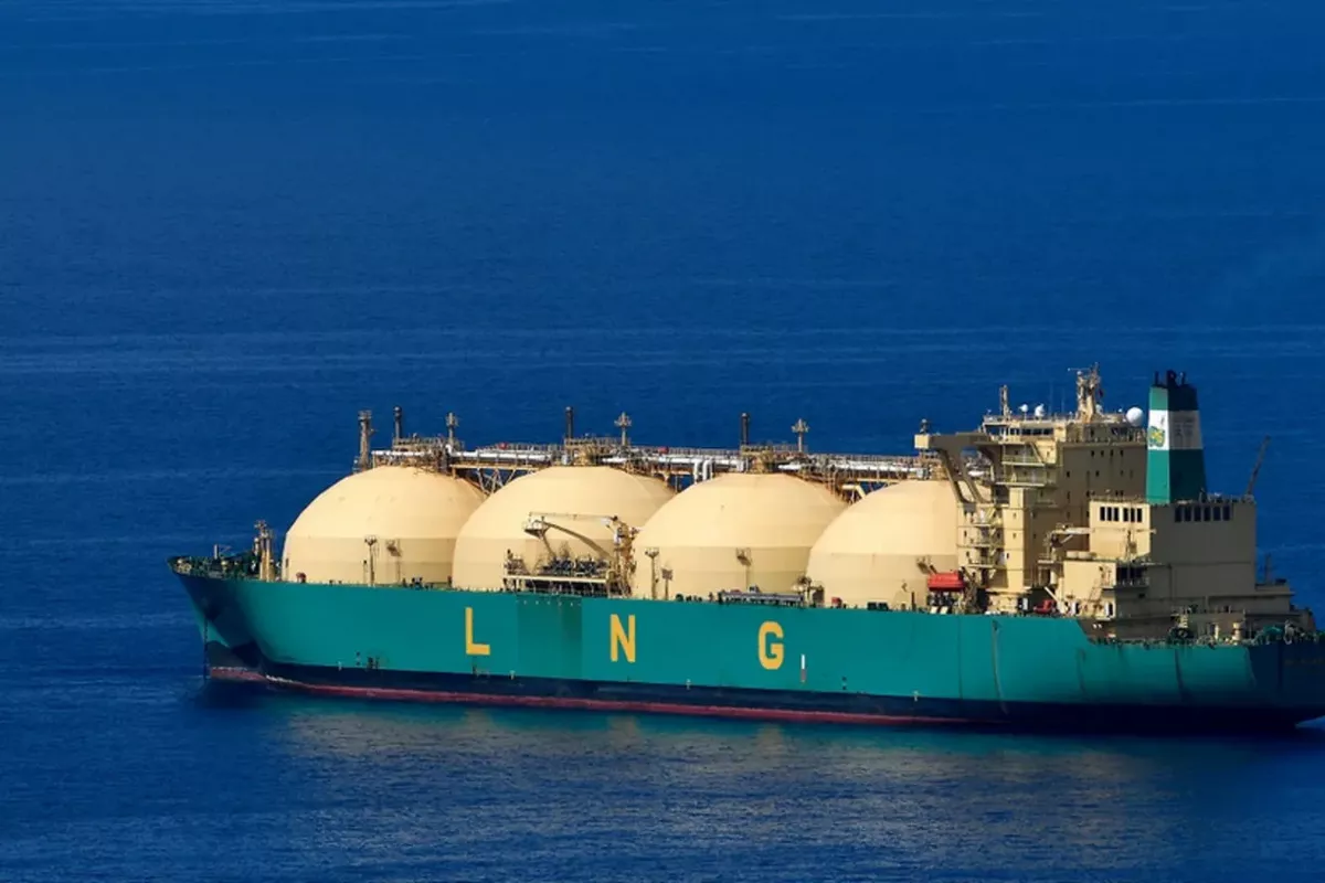 Global LNG Prices Could Surge to Record Highs Amid Hormuz Blockade