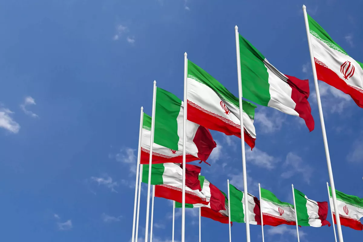 Iran and Italy FMs Discuss Regional and Intl. Developments in Phone Call
