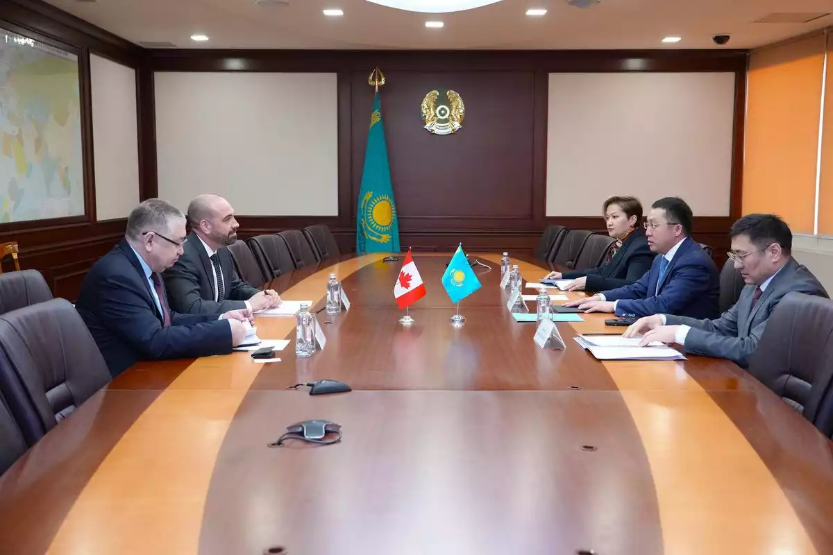 Kazakhstan, Canada debate prospects for dev't of aviation industry