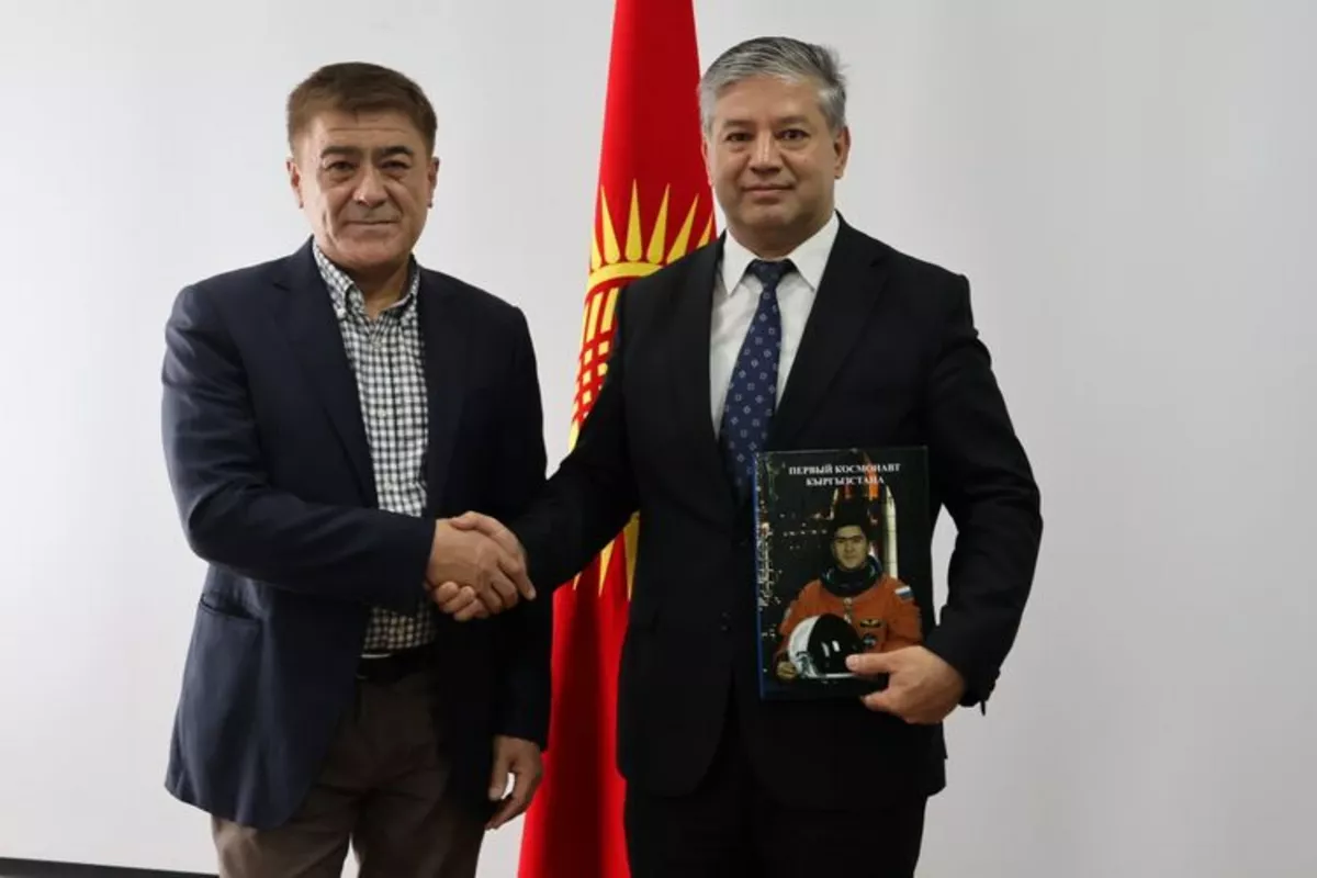 Kyrgyz Labor Minister Honors Legendary Cosmonaut for Boosting National Prestige
