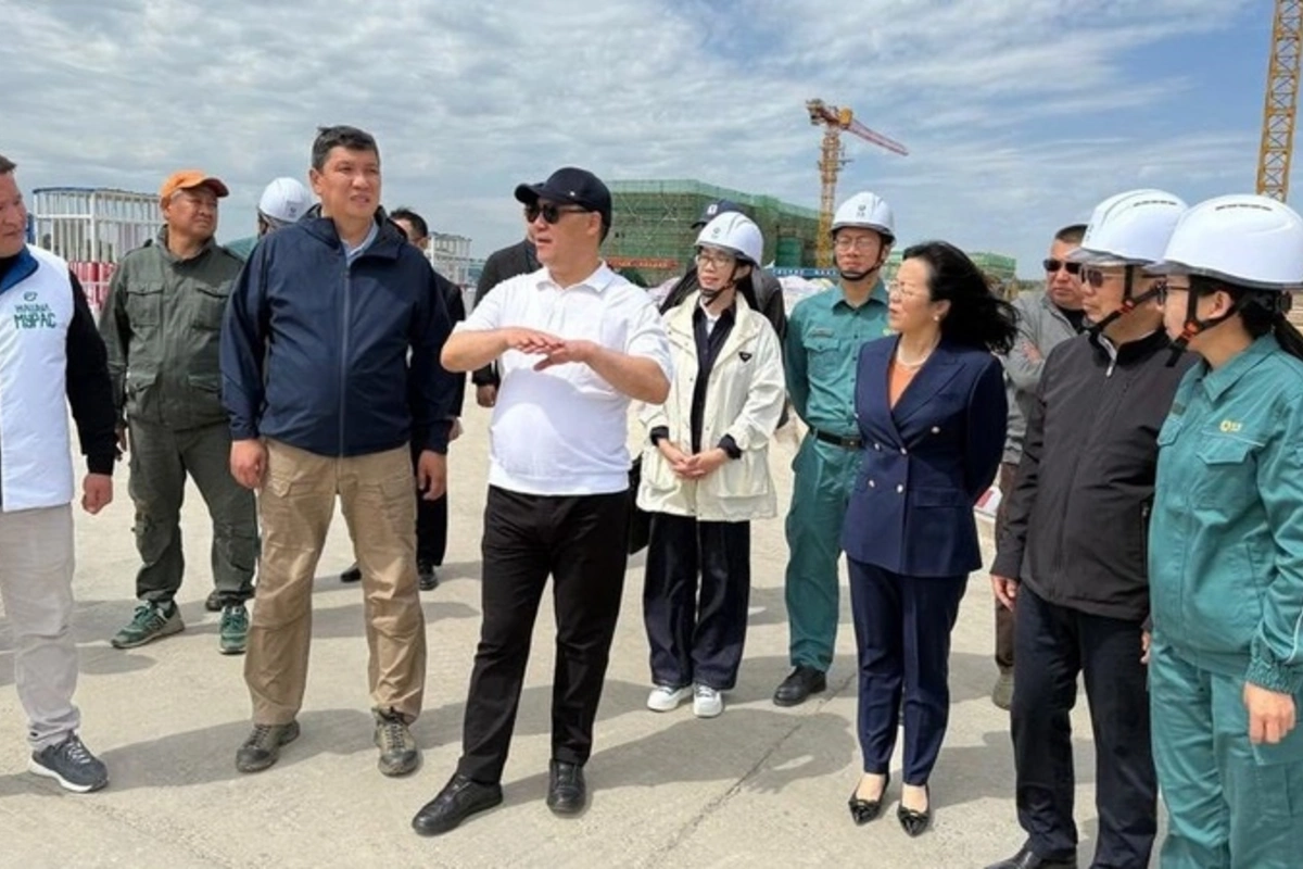 President Japarov Visits Construction Site of Waste Incineration Plant in Bishkek