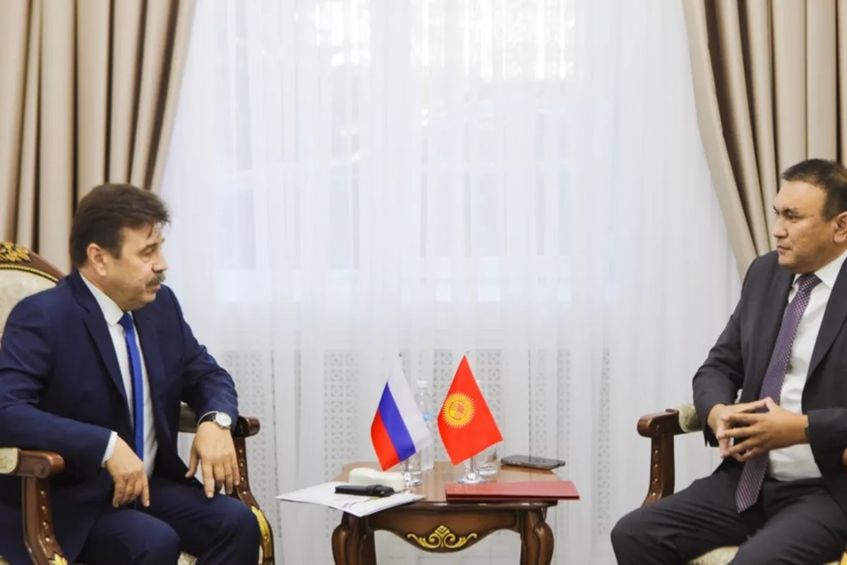 Kyrgyz Deputy FM Meets Russian Ambassador to Tackle Labor Migration Issues