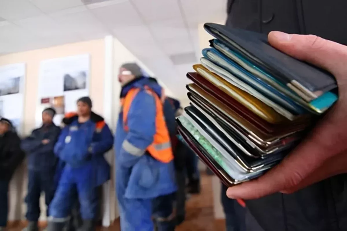 Russia Tightens Medical Rules for Foreign Workers From September 1