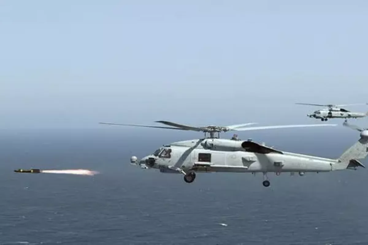 Türkiye Tests New Missiles on SeaHawk Helicopters in Live-Fire Exercise