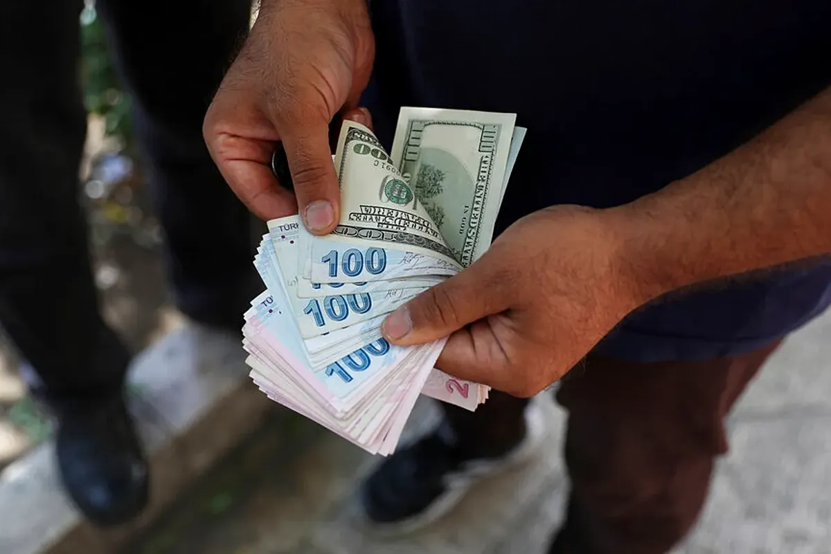 Iran Sets New Rules for Dollar Purchases Amid Sanctions