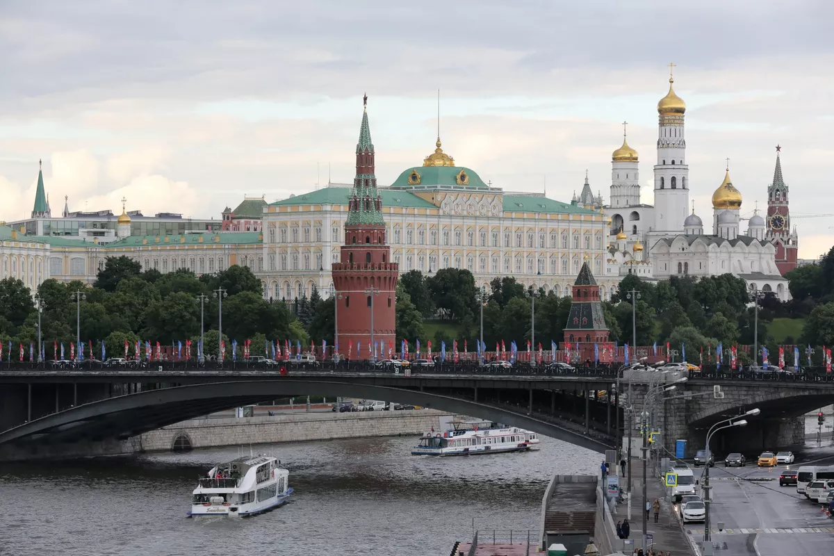 Kremlin Declines to Comment on Trump-Musk Feud, Calls It US Internal Matter