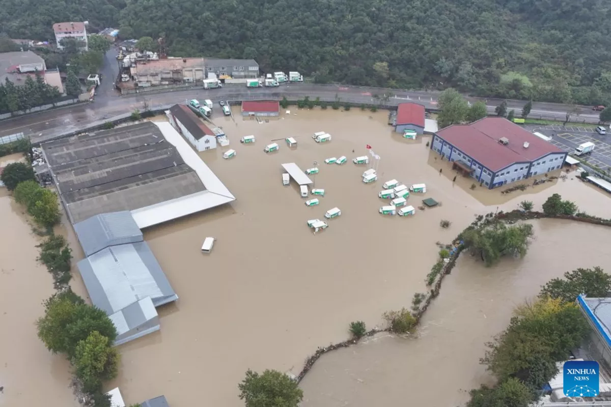 Flash Floods Kill Two in Türkiye's Istanbul as Torrential Rain Paralyzes City