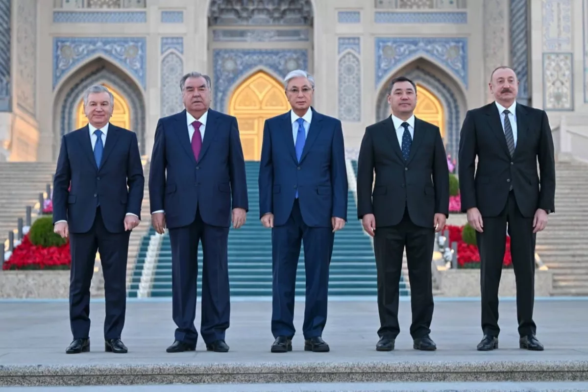 Central Asian Presidents Arrive at Islamic Civilization Center
