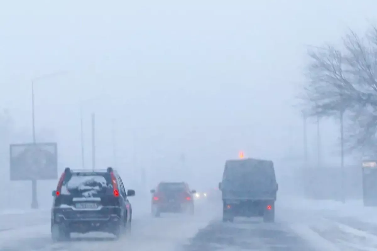 Northwestern Cyclone Brings Snow, High Winds to Kazakhstan