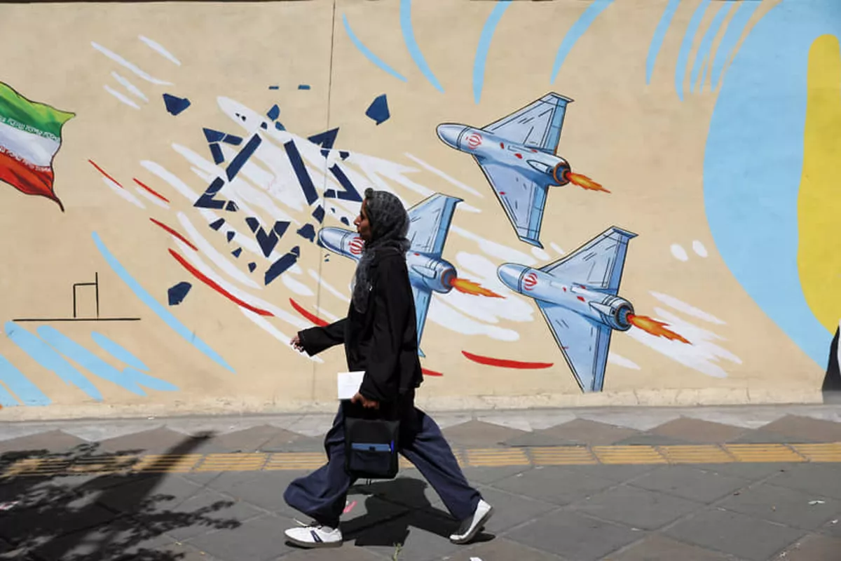 Iranian Schoolgirls Take Part in “Trump” Shooting Exercise - VIDEO