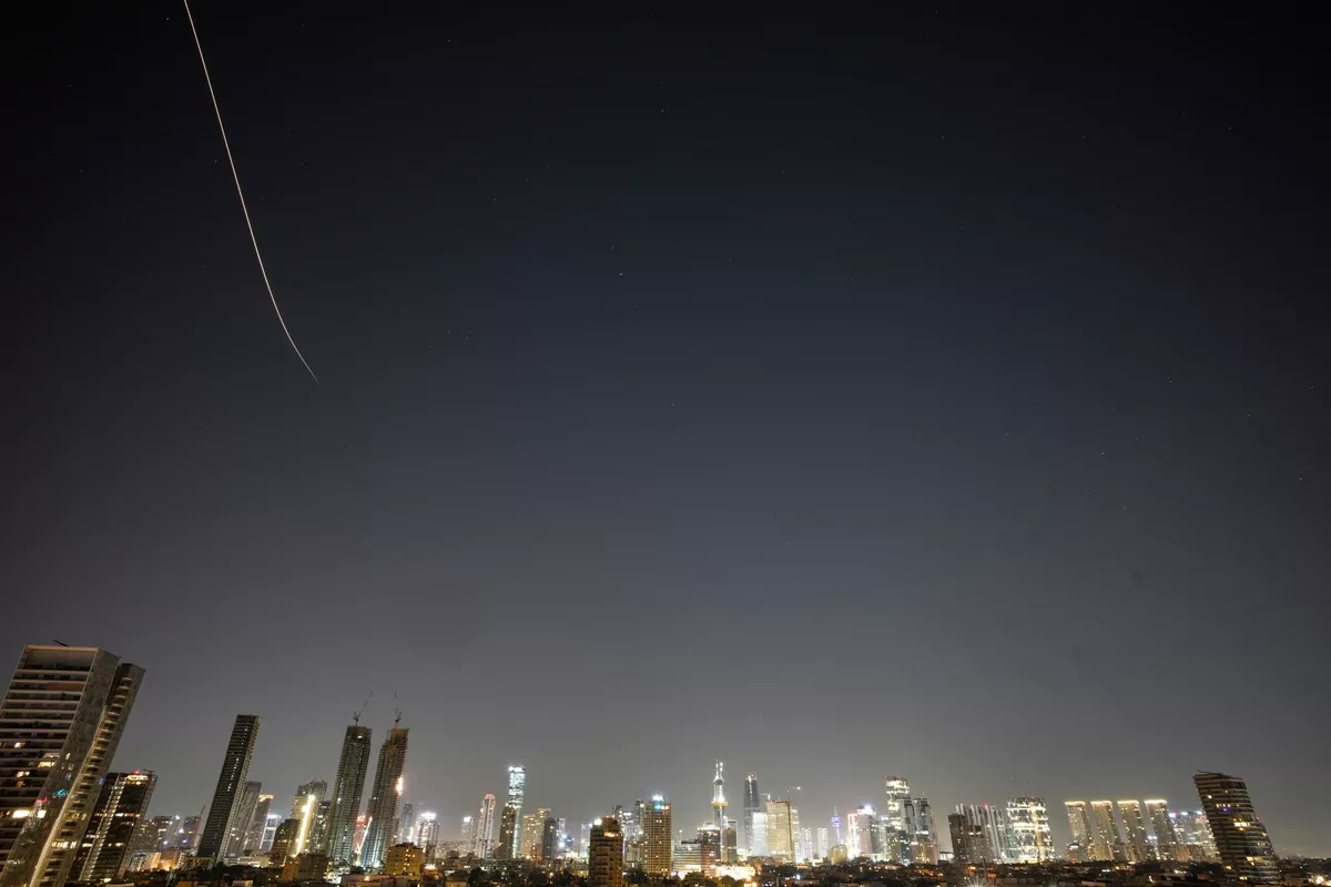 Iran Unleashes Sixth Missile Barrage on Israel in Early Morning Escalation -VIDEO