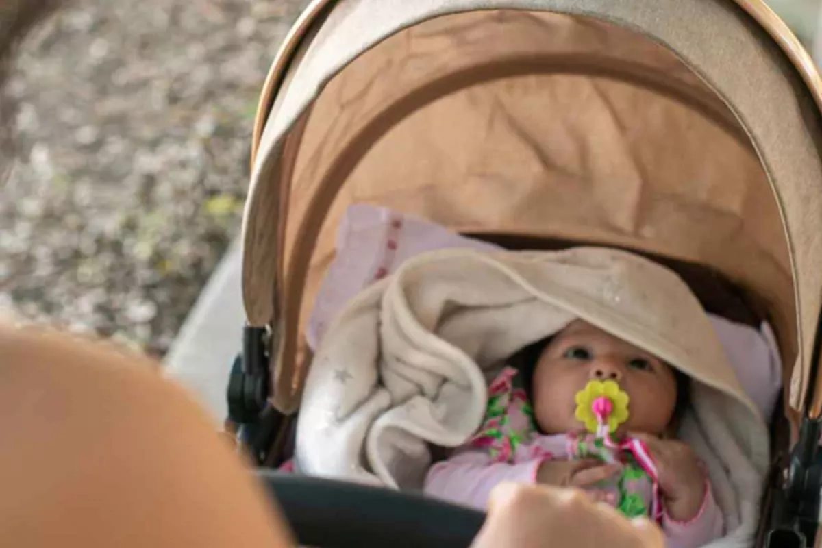 Kazakh Police Officers Uncover Attempt to Sell Newborn for Cash