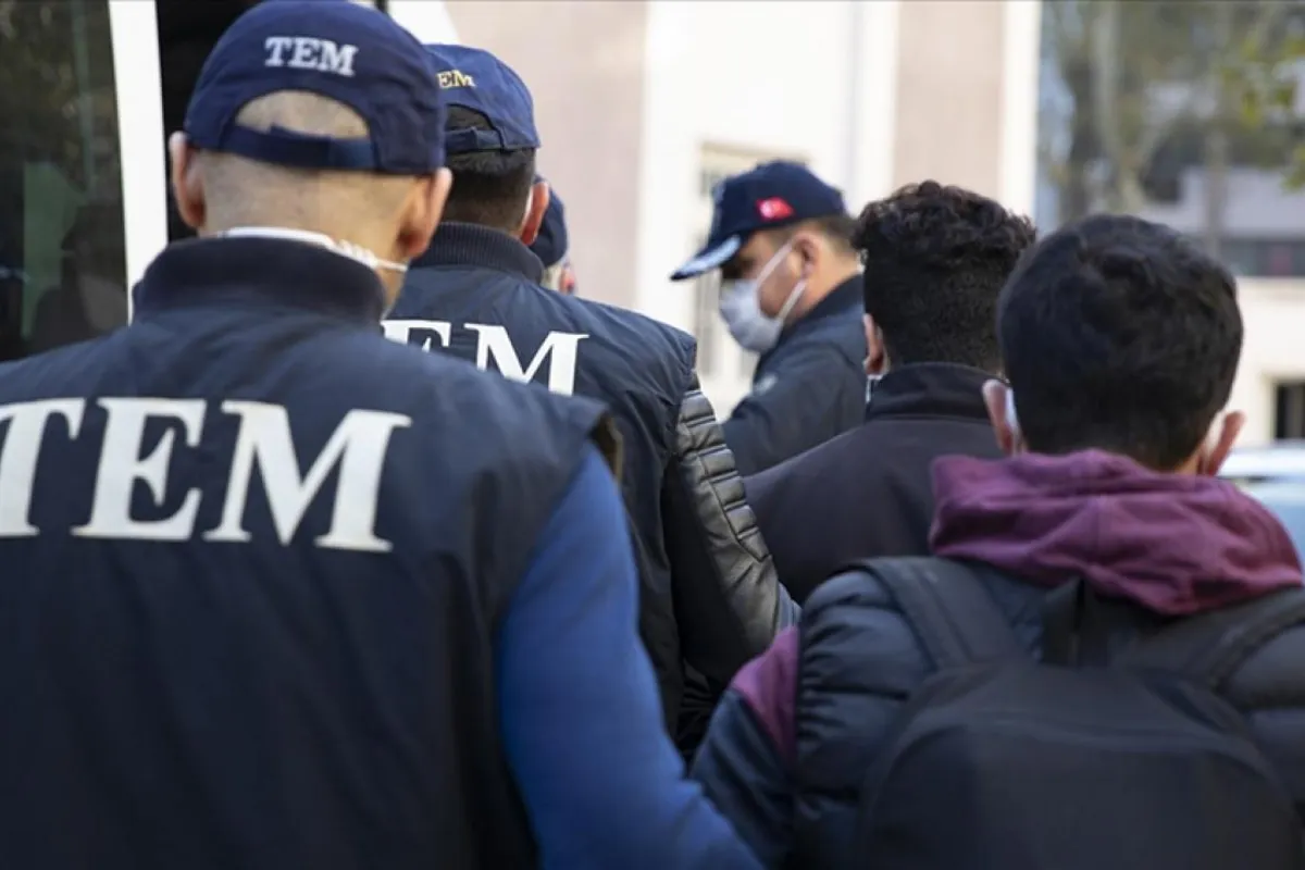 Türkiye Detains 10 Suspects in FETÖ Operations Across Three Provinces