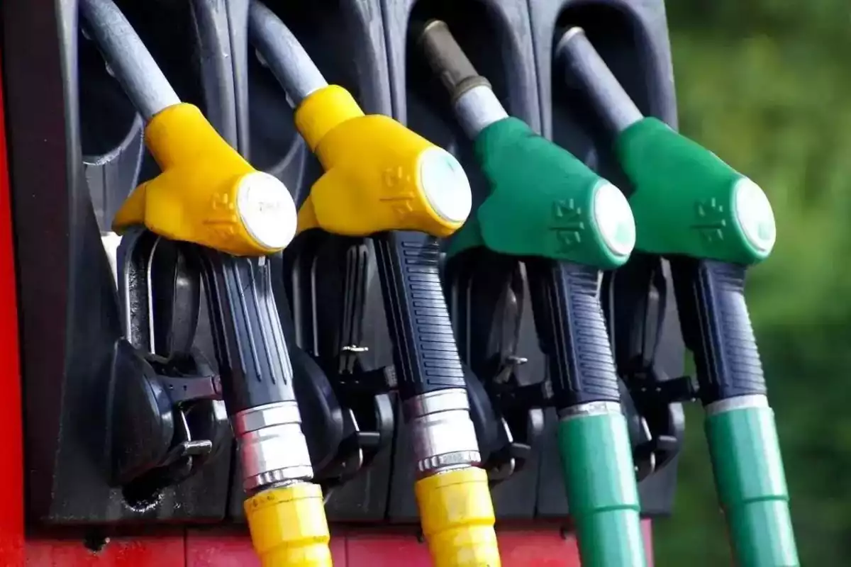 Kazakhstan Set to Impose Six-Month Ban on Oil Product Exports