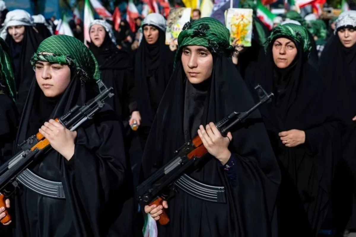 Iran Holds First Military Training Course for Women in Janfada Campaign