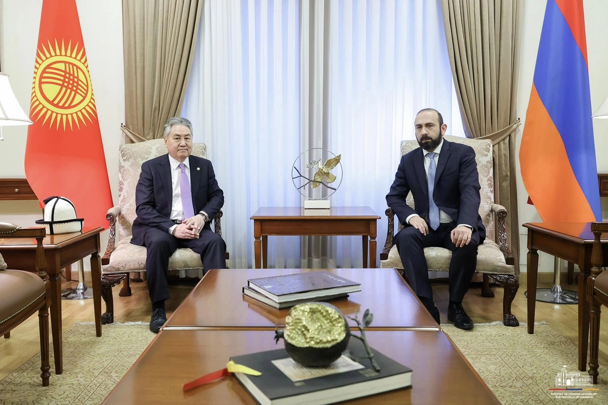 Armenia and Kyrgyzstan FMs Hold Bilateral Meeting