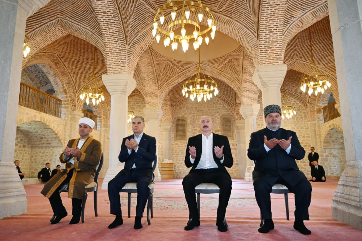Azerbaijani Leader, Turkmen People’s Council Chairman Visit Historic Yukhari Govhar Agha Mosque in Shusha