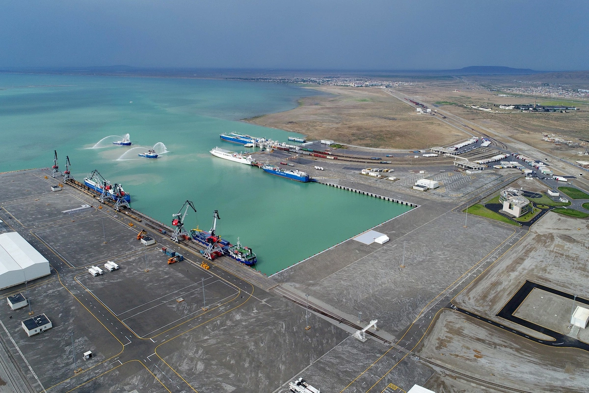 Kazakhstan Plans to Build Terminal at Azerbaijani Port