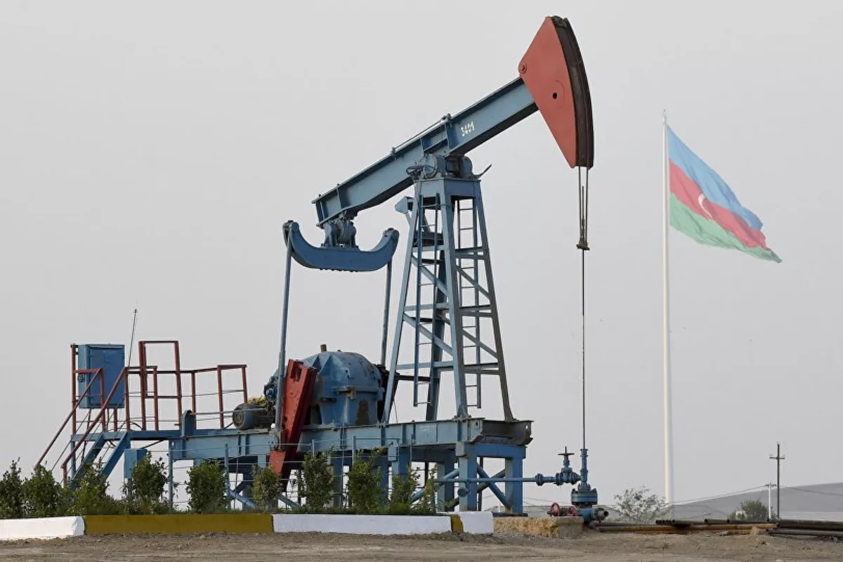 Azerbaijani Oil Price Drops in Global Markets