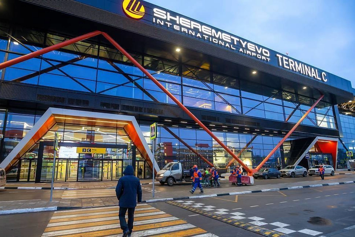 Passenger Arrested at Moscow Airport for Bomb Threat