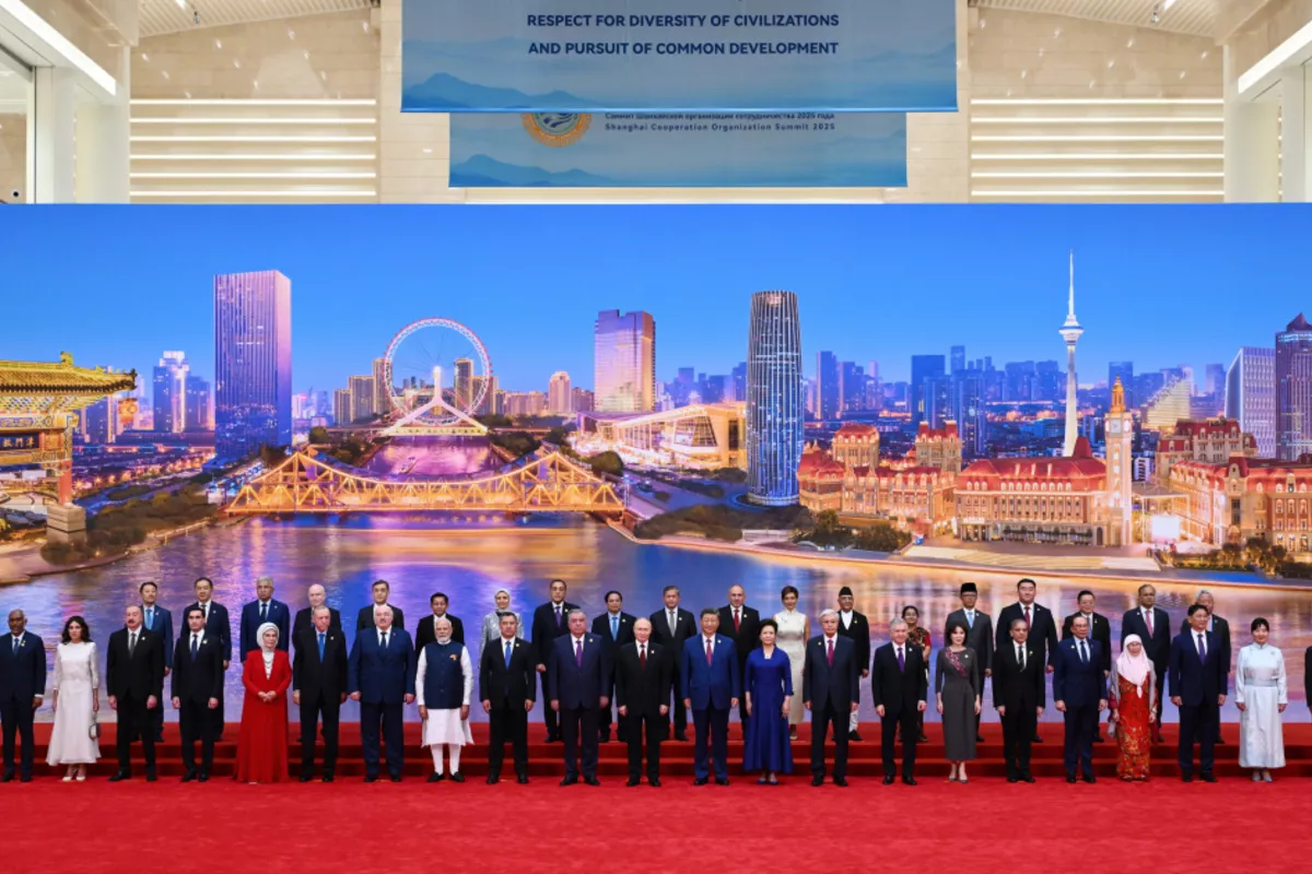 Reception and Concert Program Held in Tianjin in Honor of Heads of State and Government and Their Spouses