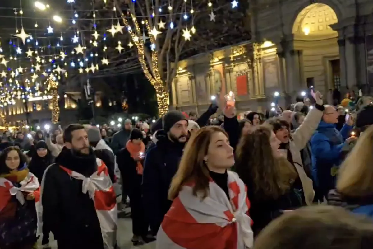 Tbilisi Protesters Clear Rustaveli Avenue Following Georgian Interior Ministry's Warning