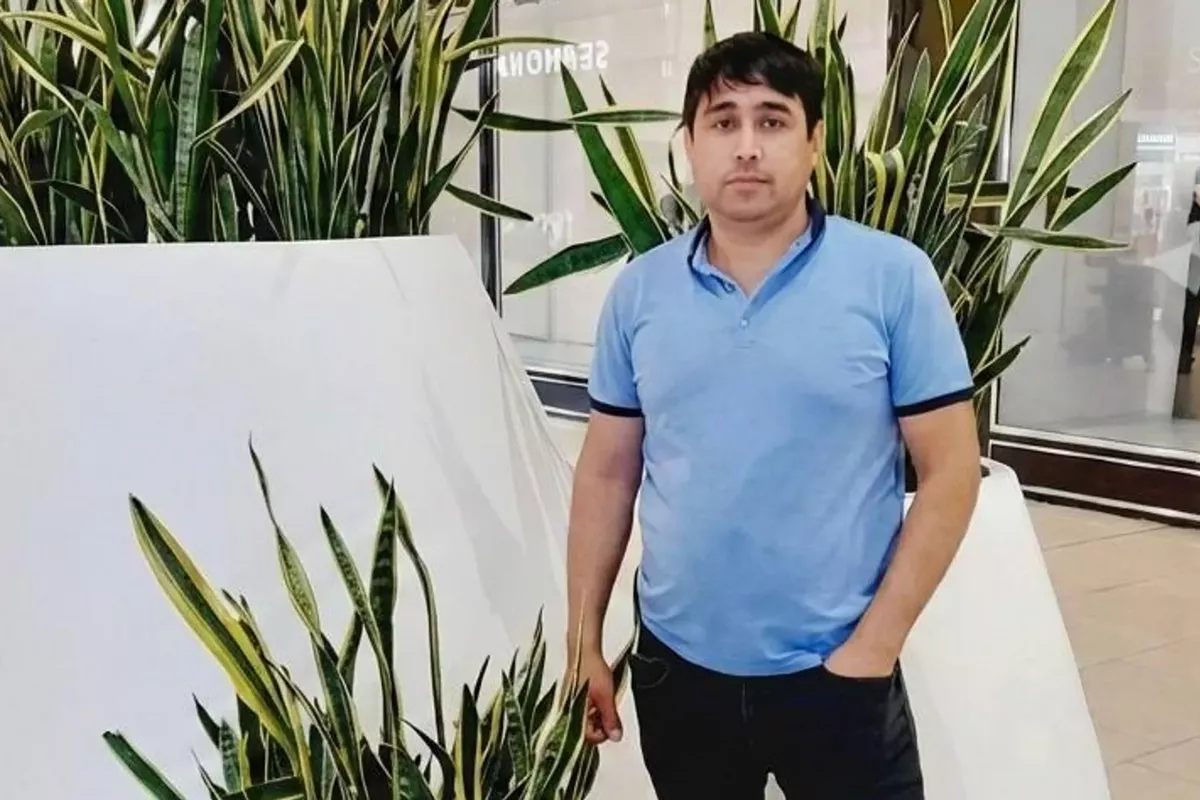 Uzbek Janitor Receives Medal for Saving Boy in Russia - VIDEO