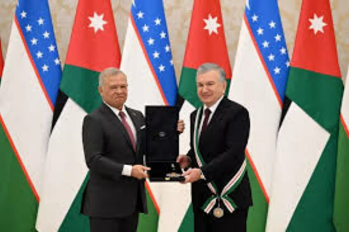 Uzbek President Receives Jordan’s Highest Honor During King Abdullah II’s Visit