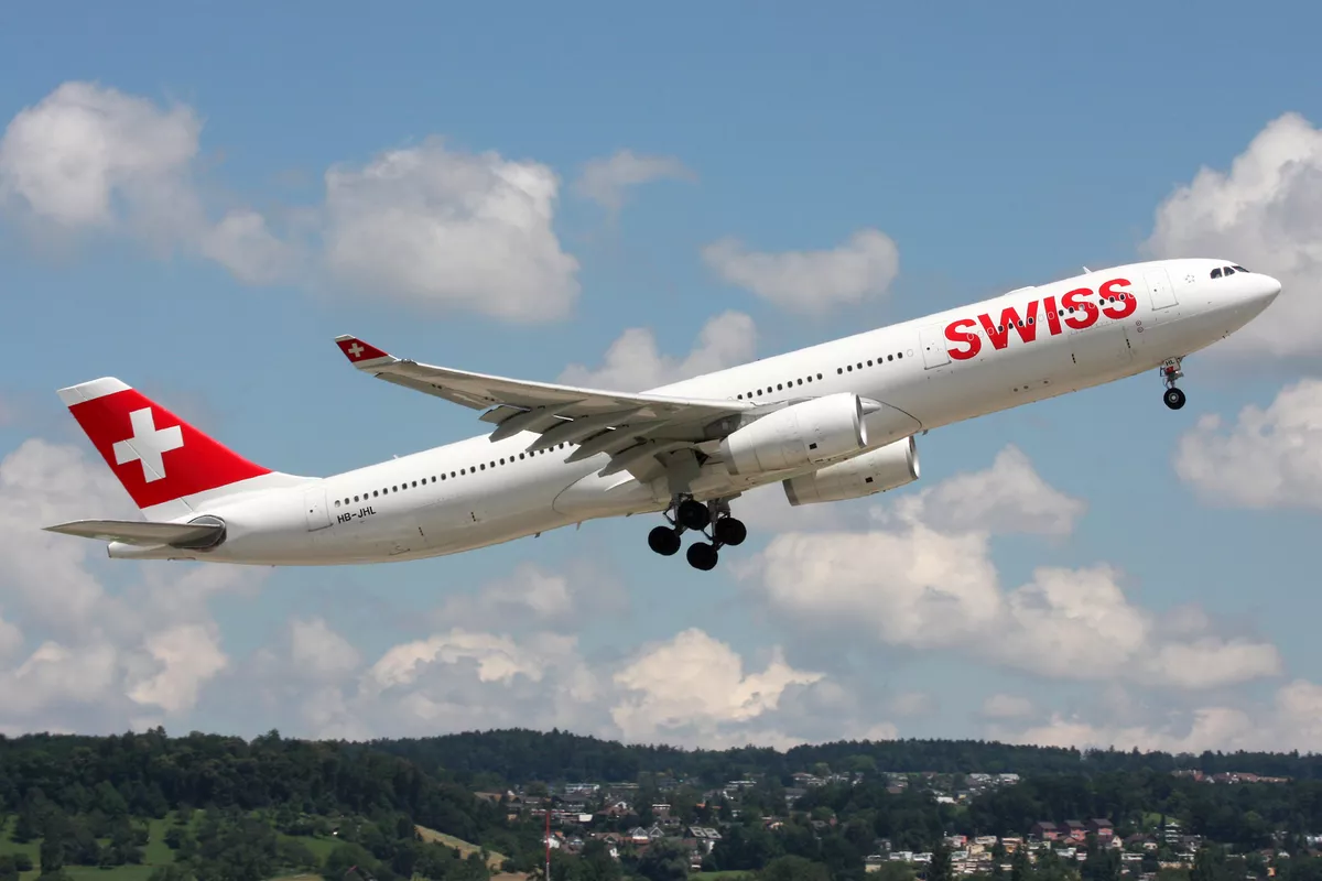 SWISS Flight from Zurich to Shanghai Makes Emergency Landing in Baku