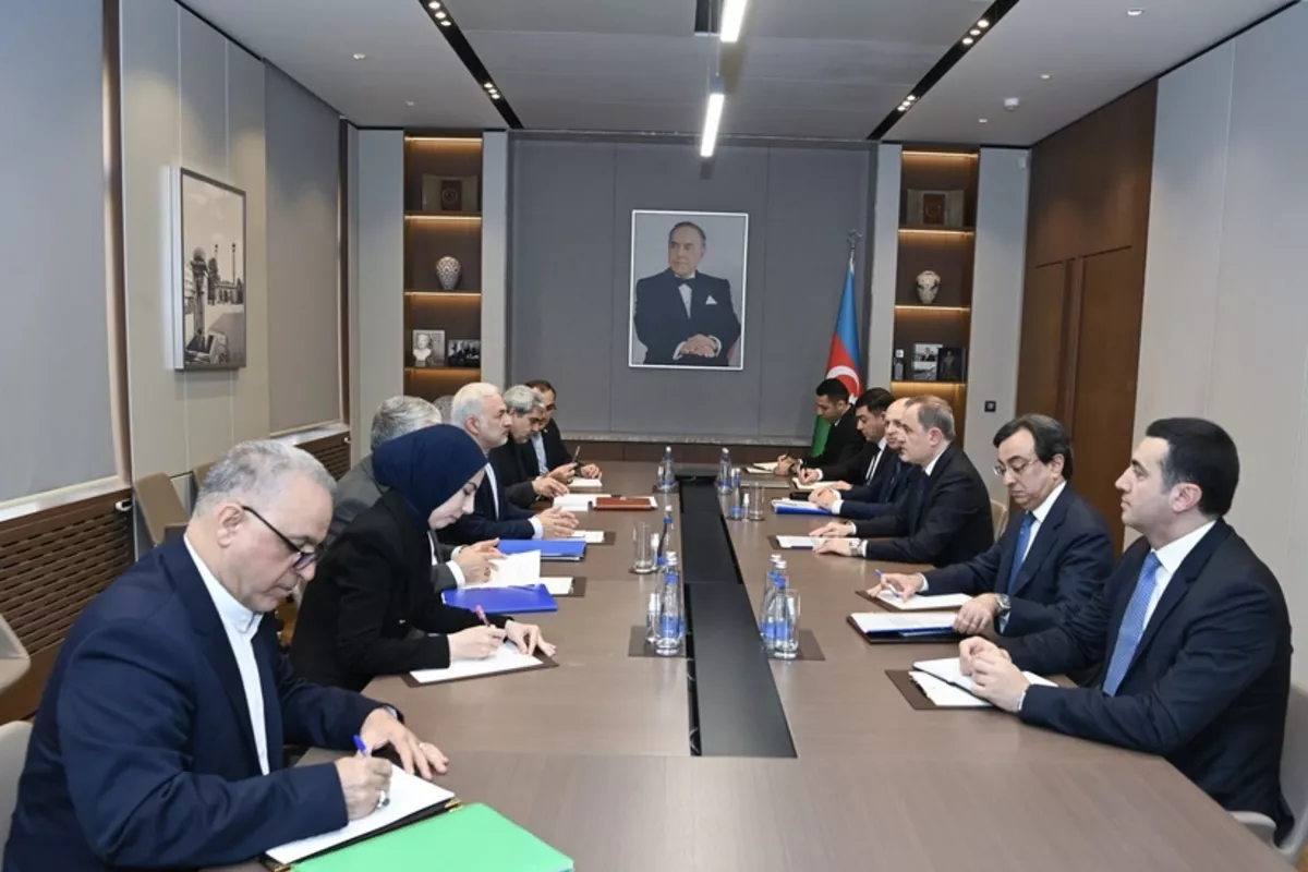 Azerbaijan and Iran Discuss Role of Joint Projects in Expanding Transport Corridors