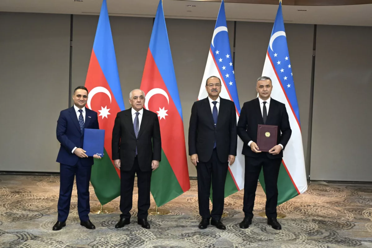 Azerbaijan, Uzbekistan Sign Documents in Presence of Both Countries’ PMs