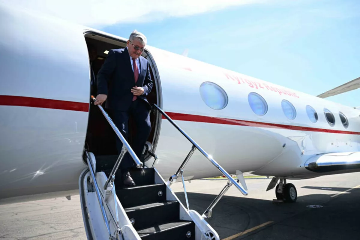 Kyrgyz PM Lands in Russia's Altai Republic to Address Major Environmental Forum
