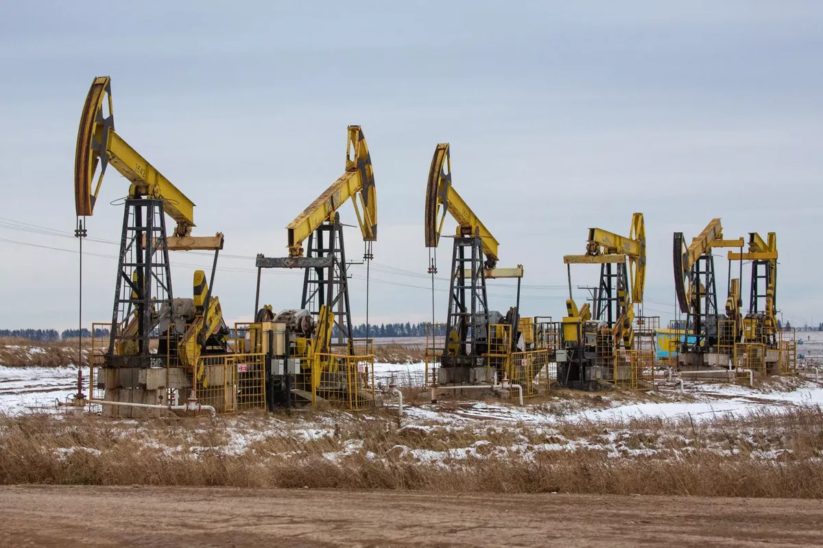 Russia’s Energy Sector Under Pressure as Oil Output Keeps Falling