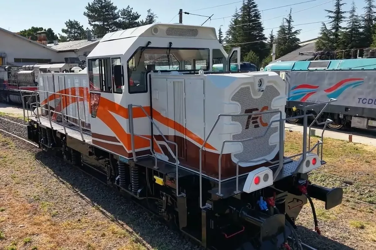Türkiye Exports First Homegrown Diesel-Electric Locomotive to Africa