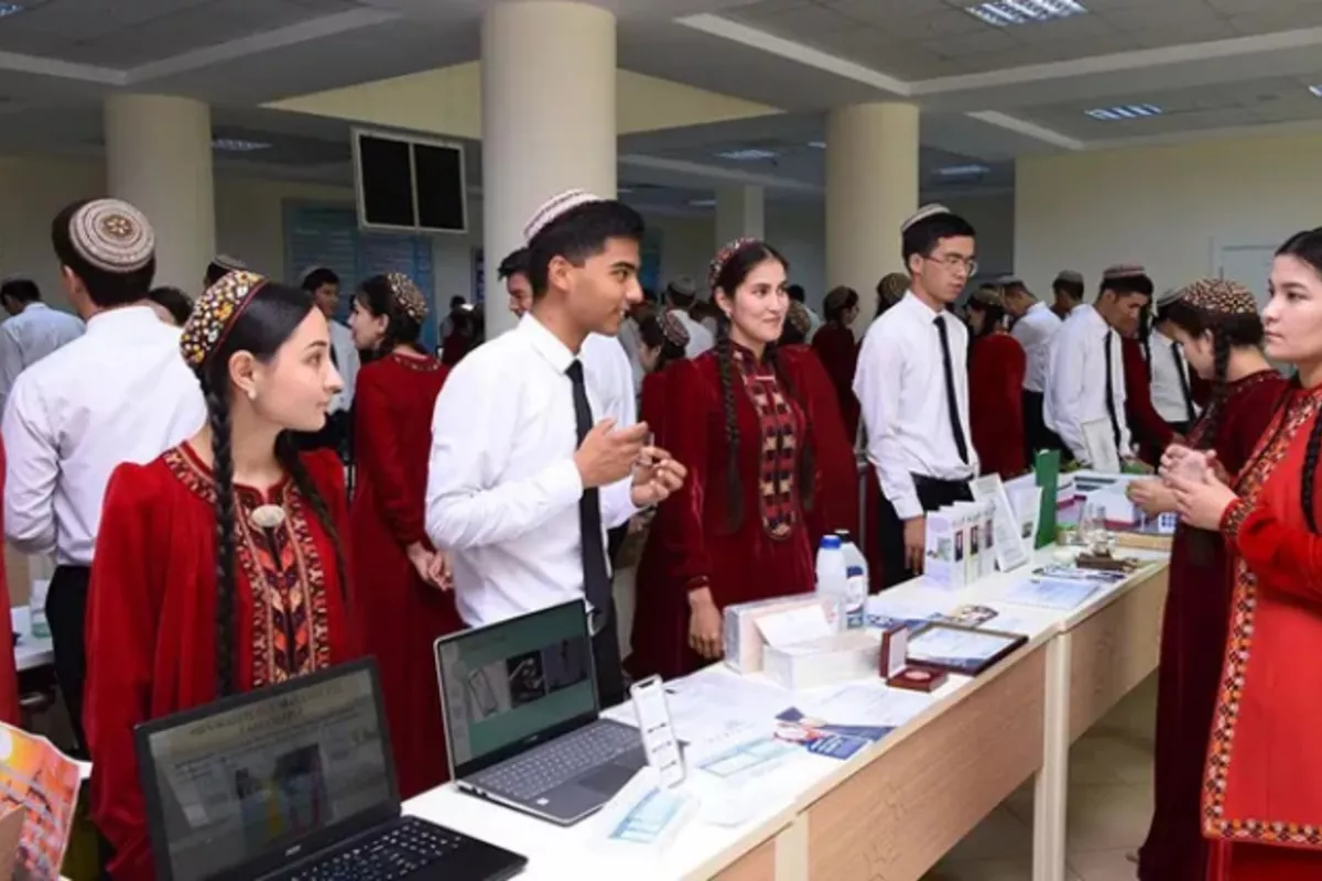 Turkmen Students Top List of Foreign Enrollees in Uzbekistan’s Universities