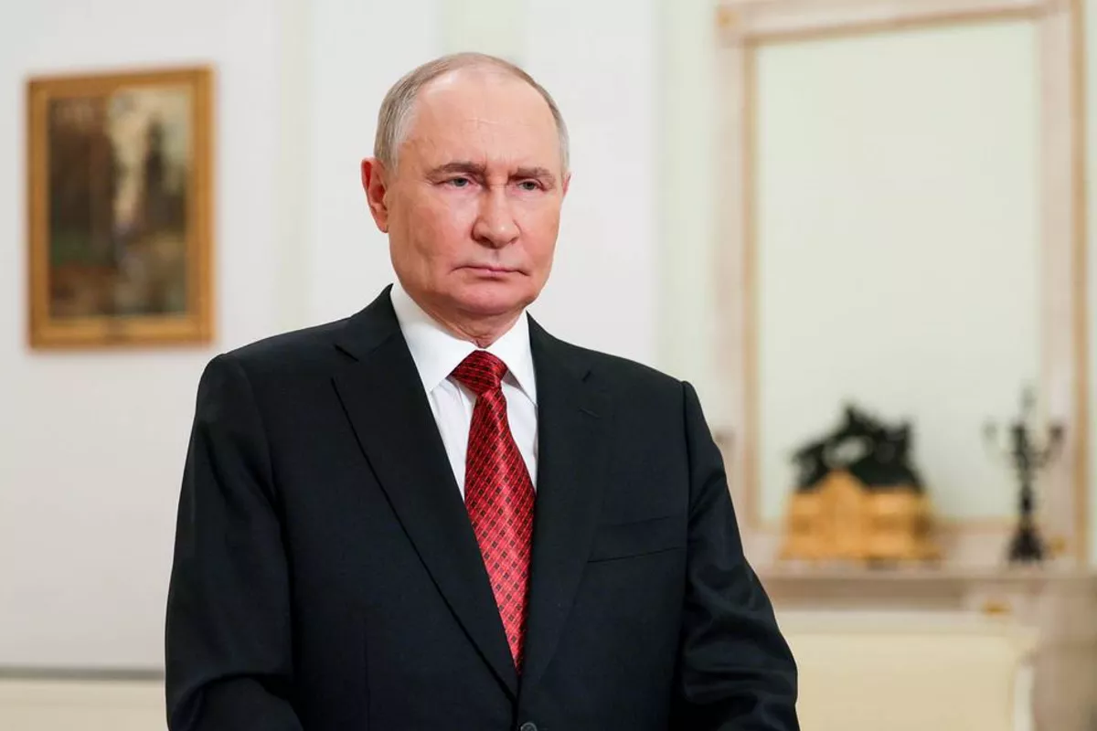 Putin Says Russia Backs Iran’s Peaceful Nuclear Program