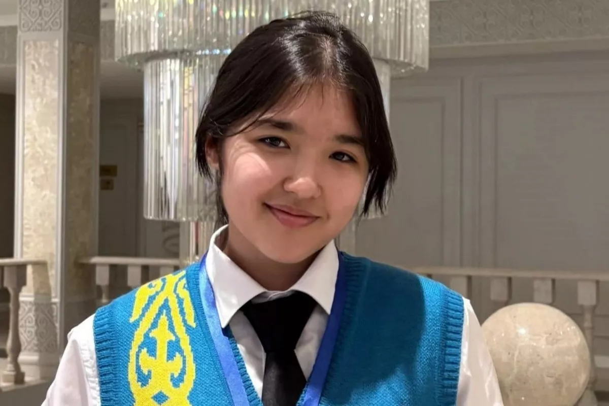 Kazakh Teen Speaks 10 Languages, Aims to Learn Even More