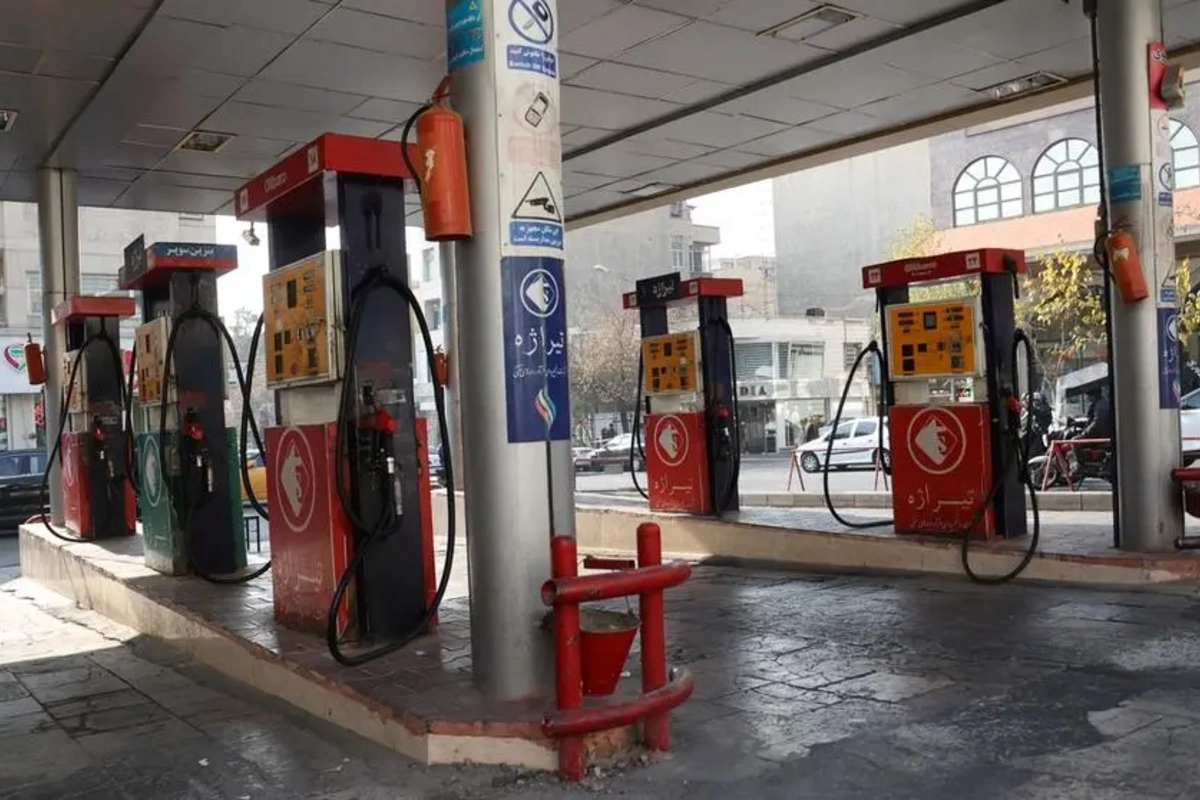 Iran to Cut Fuel Price Subsidies in Challenging Move Amid Economic Crisis