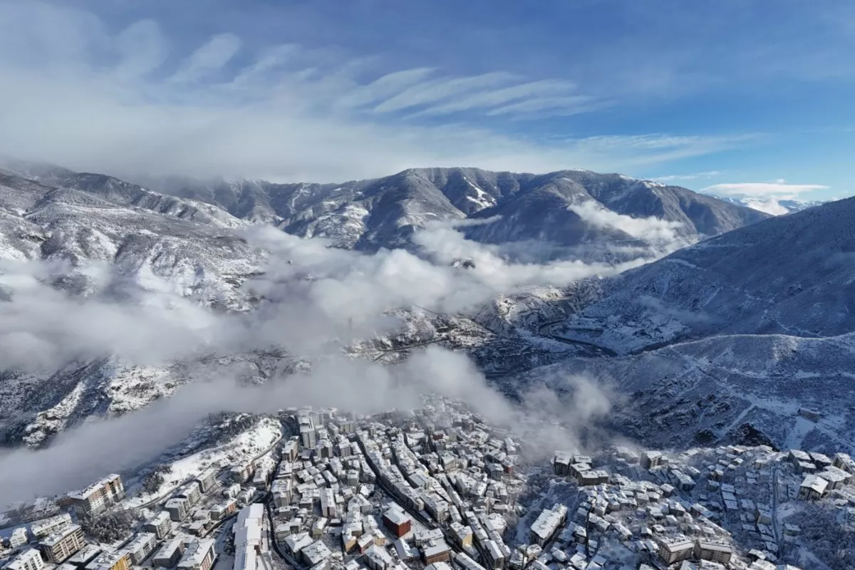 Severe Winter Paralyzes Daily Life in Eastern Türkiye
