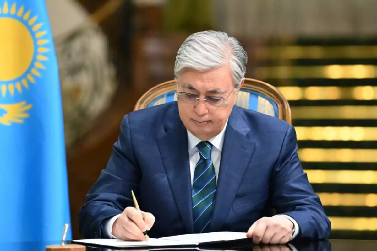 Kazakh President Signs Law Granting Special Status to Turkestan