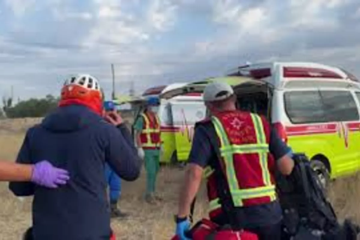 Kyrgyz Rescue Teams Airlift Russian Climbers from Dangerous Peak