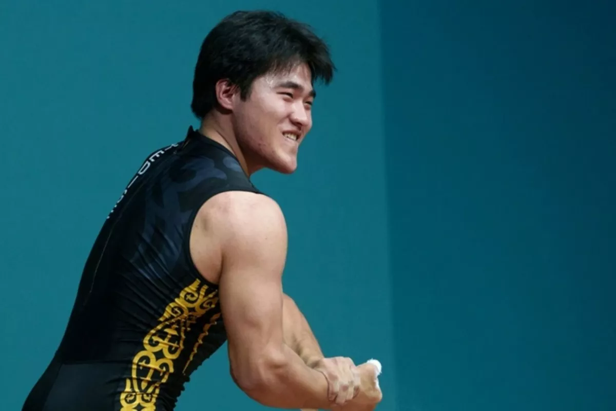 Kazakhstan’s Weightlifter Bags 3 Medals at Islamic Solidarity Games