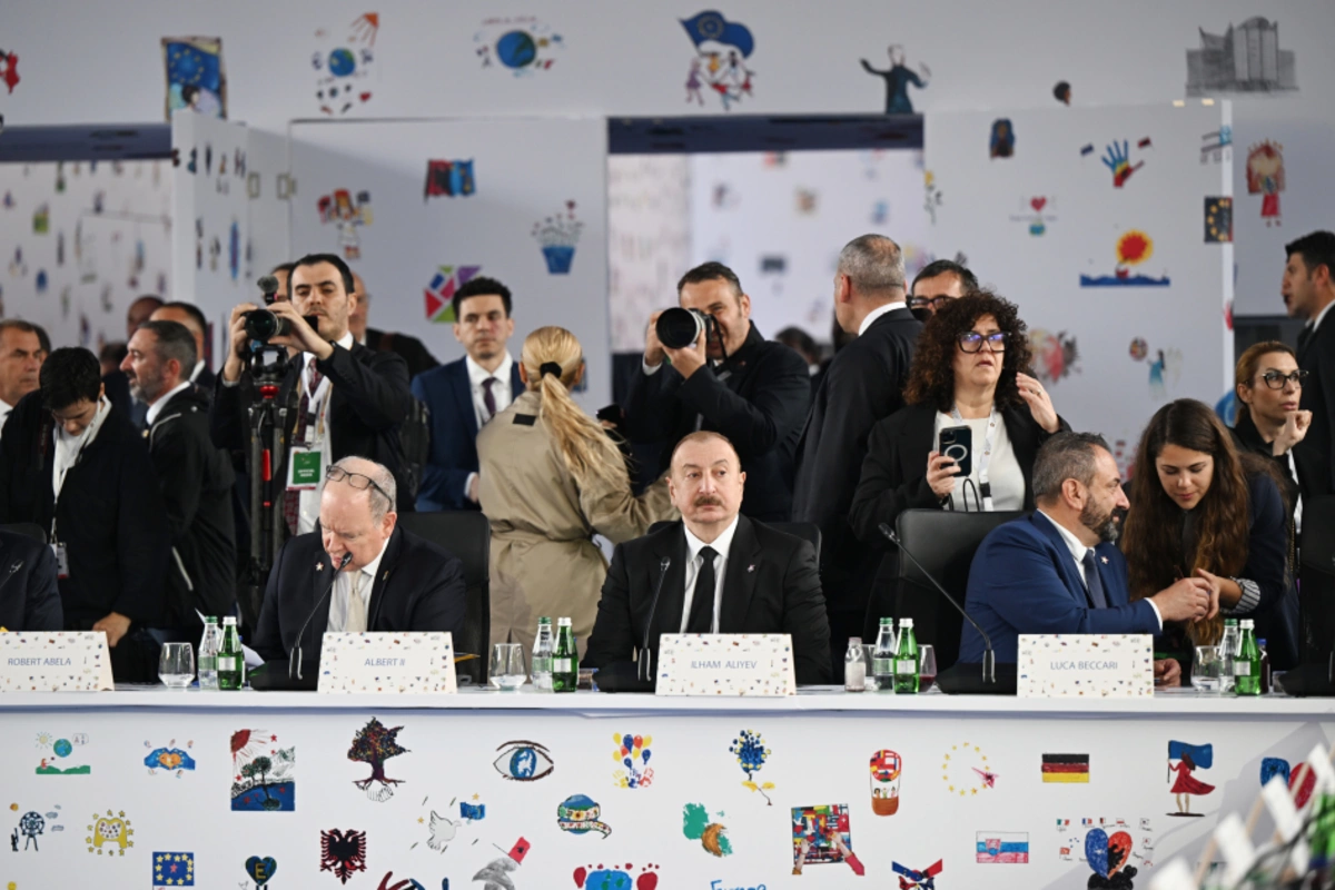 President Ilham Aliyev Attends Opening Plenary of 6th European Political Community Summit