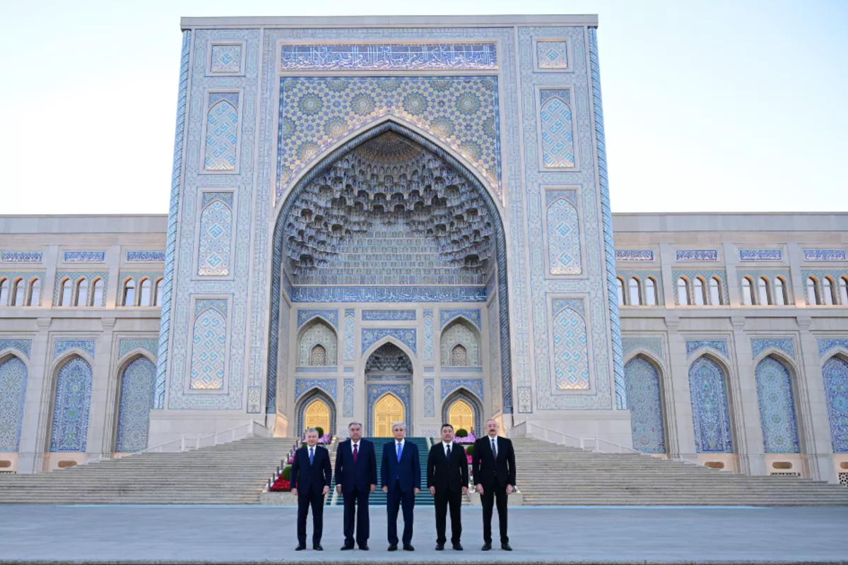 Azerbaijani President Explores Newly Built Center of Islamic Civilization in Uzbekistan