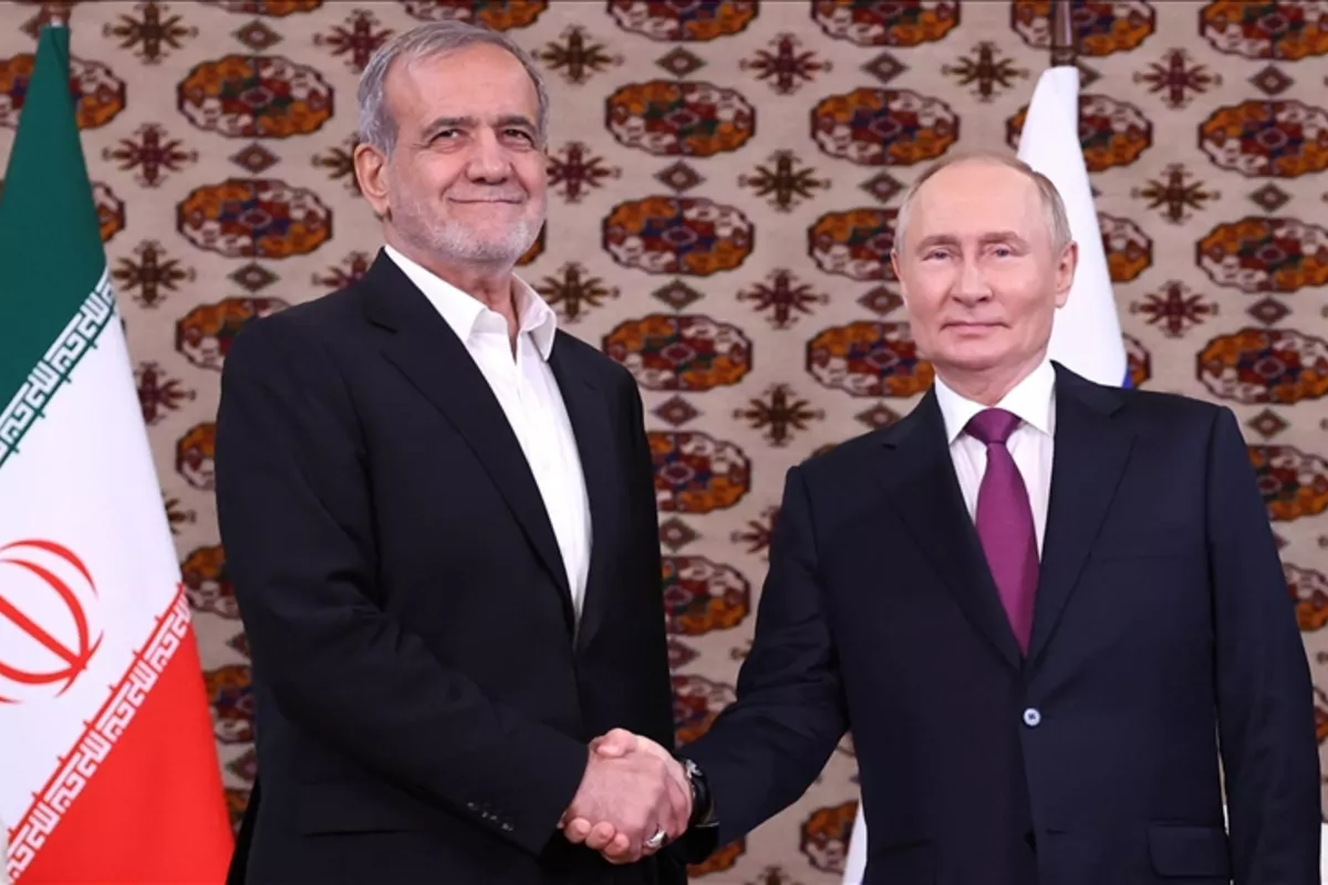 Iran's President Updates Putin on Stabilization Efforts