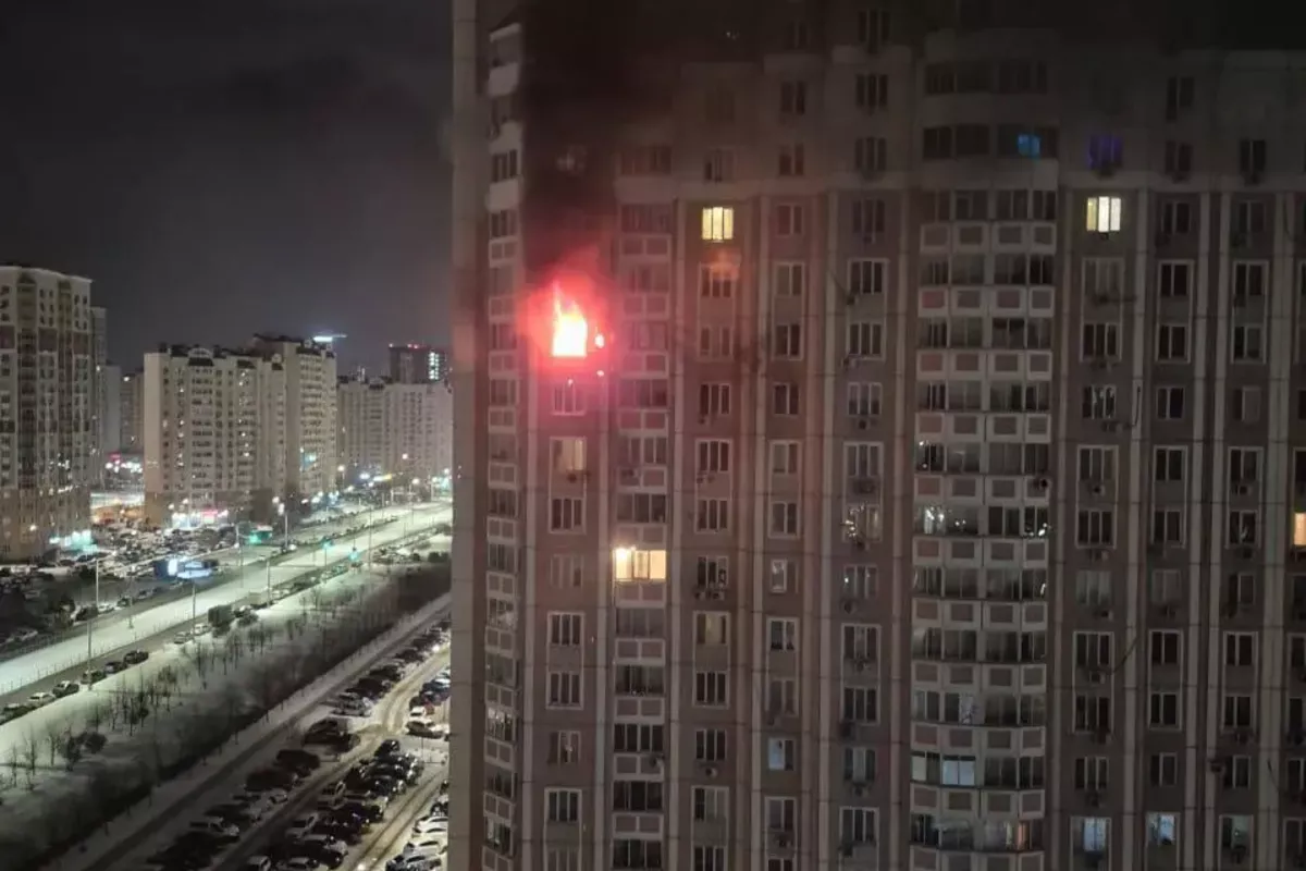 Russian Air Defense Missile Collides With Building in Rostov