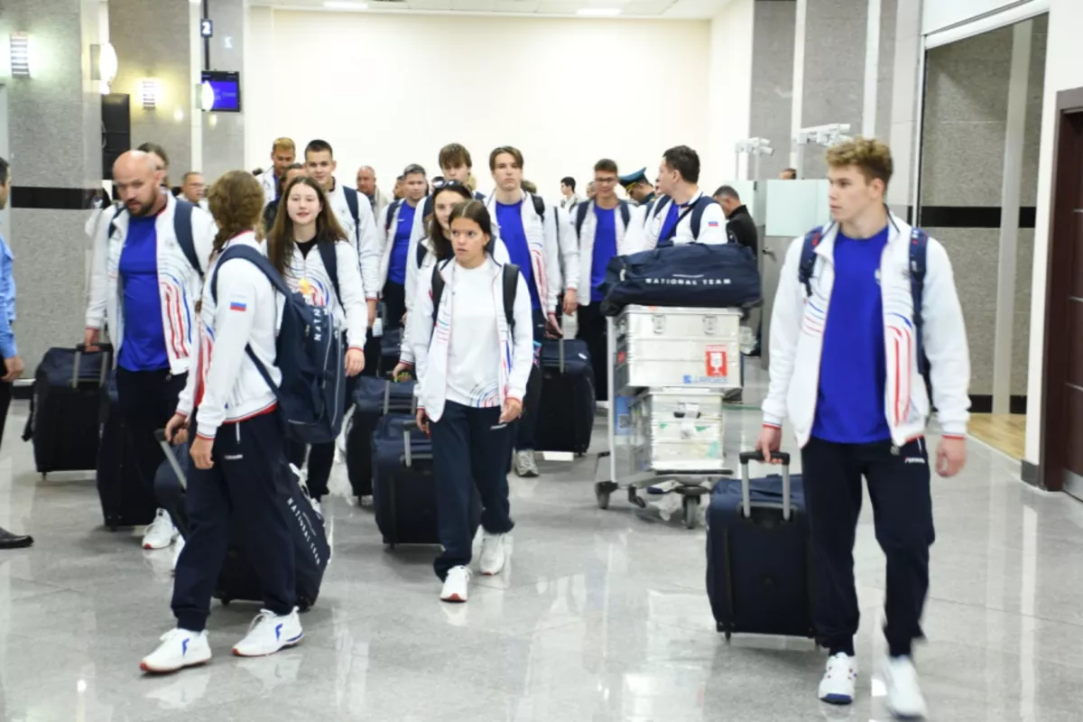Anther Group of Russian athletes Arrive in Azerbaijan for 3rd CIS Games