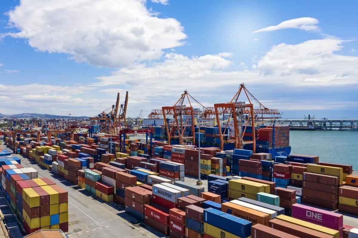 Türkiye's Exports Rise 2.2% to $22.7B in November