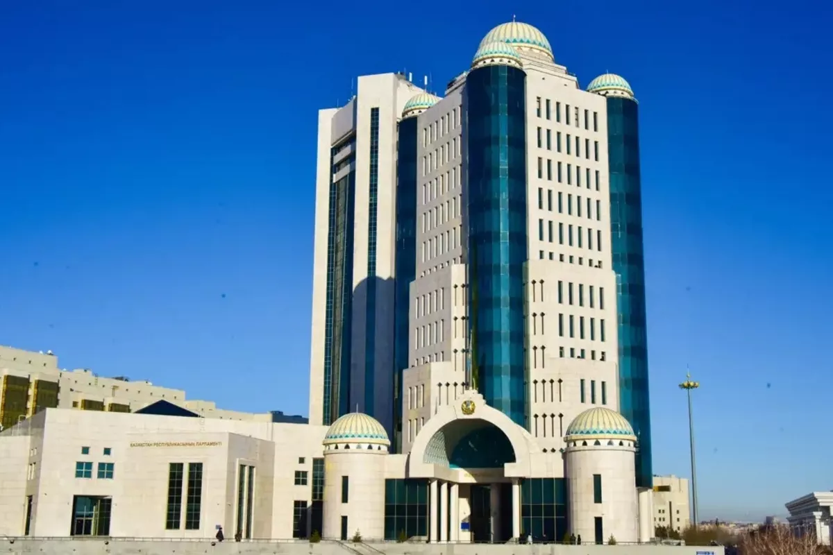 Kazakh Senate to Debate Key Deals With Mongolia, France